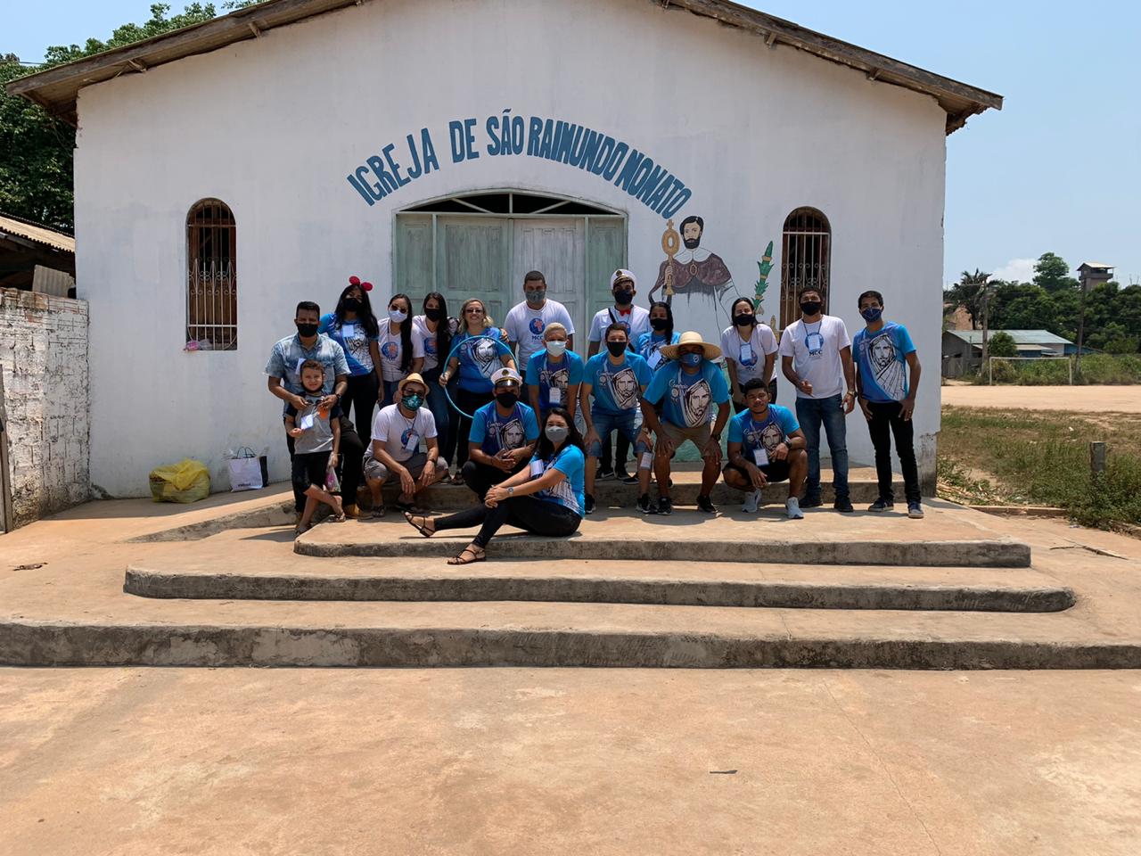 Leia mais sobre o artigo Jovens cursilhistas levam alegria a crianças da comunidade do Vigia.